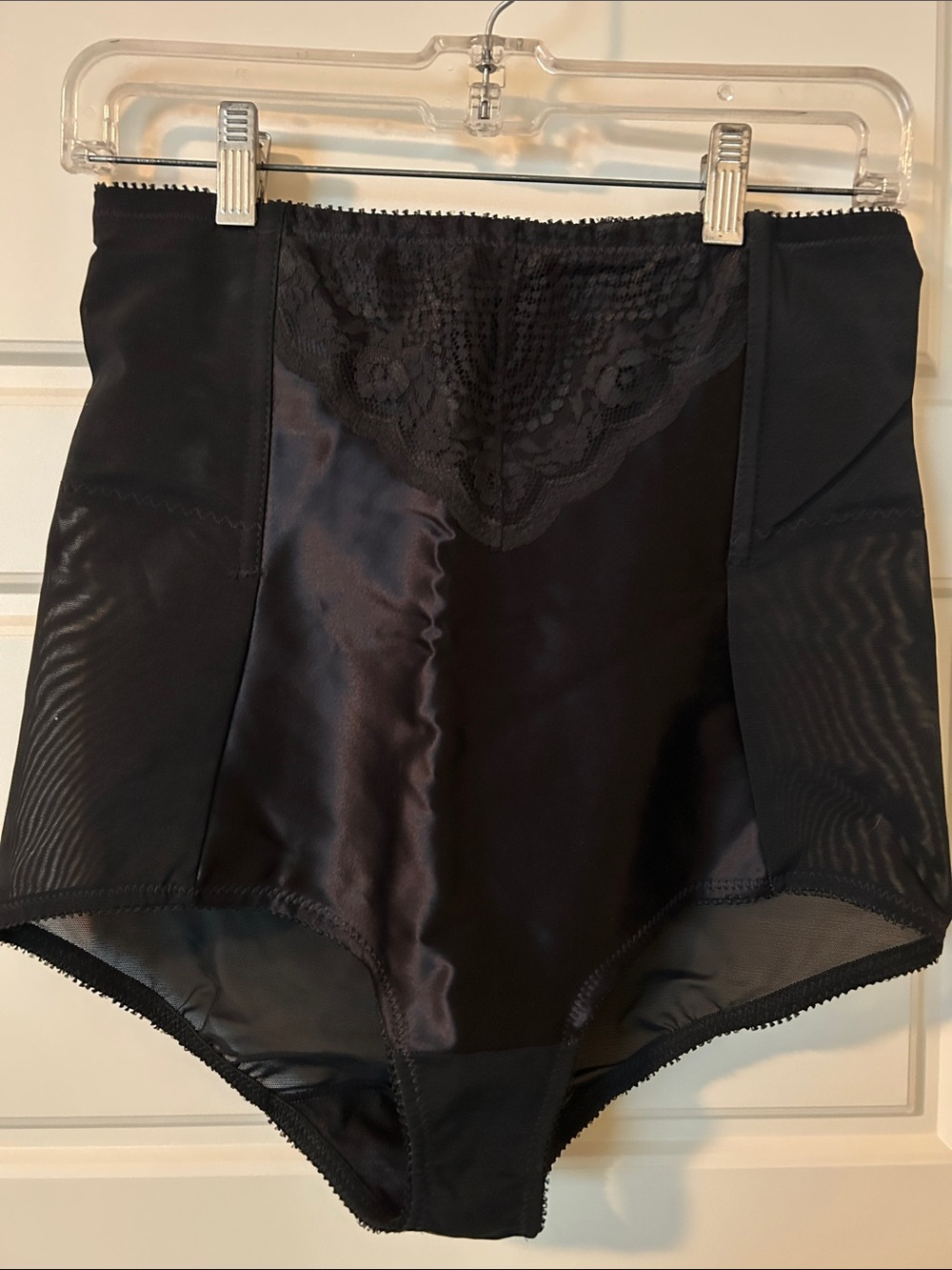 High-Waist Shapewear Briefs – Black